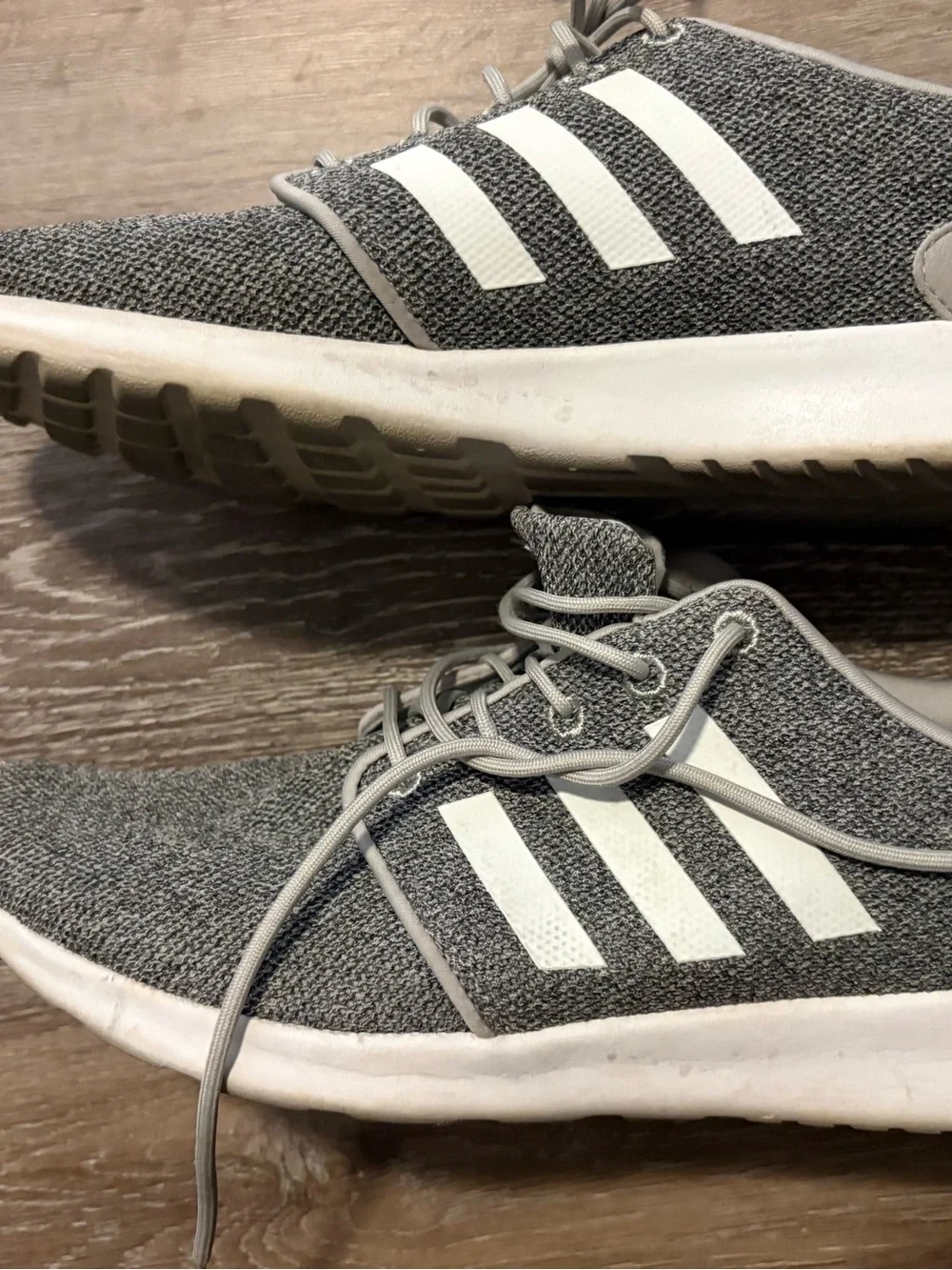 Adidas Cloudfoam size 9.5